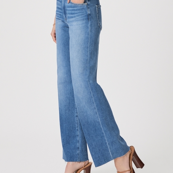PAIGE Anessa 31" Wide Leg Jean - Picture 4 of 8